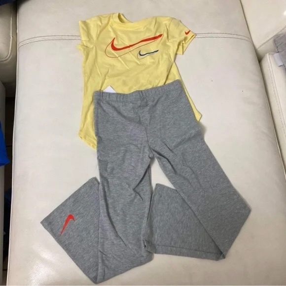 Nike Other - Nike Yellow Cute Leggings Top set